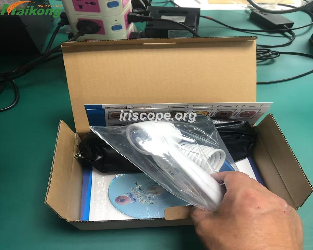 Iridologue : Formation Initiale et Parcours Éducatif 12 Appareil pour Iridologie Professionnel