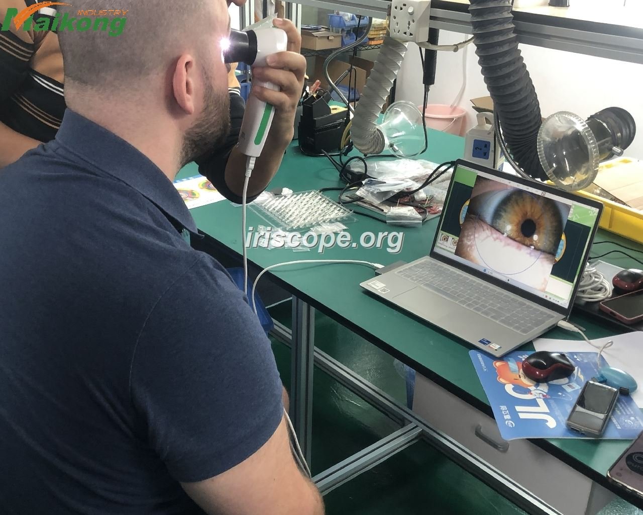 Iridologue : Formation Initiale et Parcours Éducatif 10 Appareil pour Iridologie Professionnel