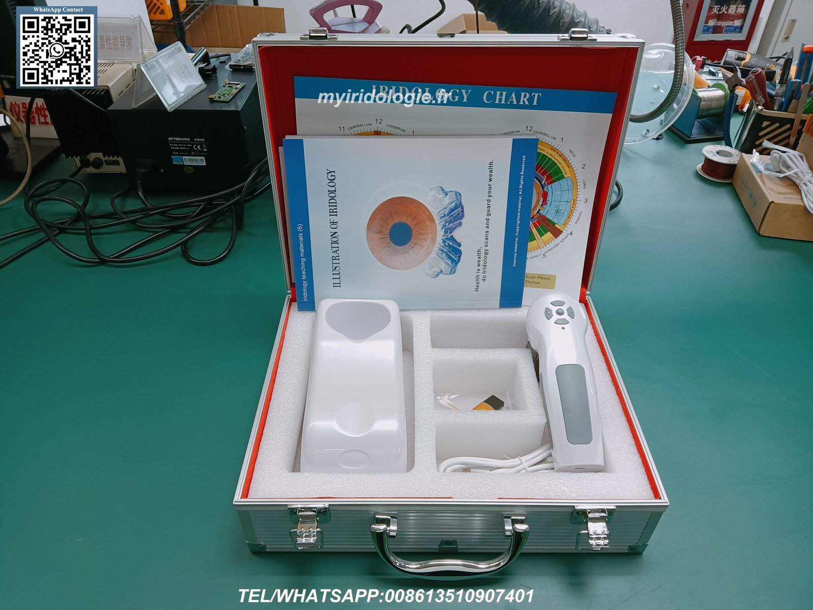 Analyse d'iris en iridologie avec un appareil professionnel AIKONG